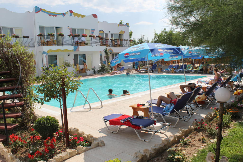 Hotel Laguna Вама-Веке Экстерьер фото